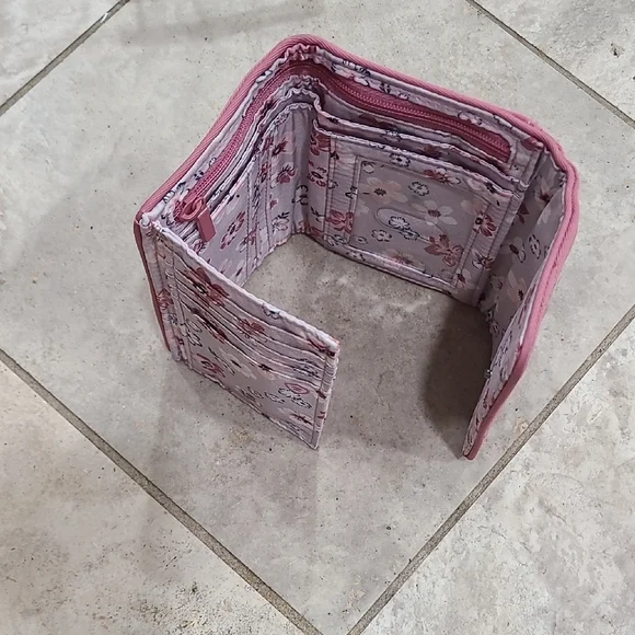 Vera Bradley Pink Quilted Wallet with Disney Characters RFID PROTECTION - Picture 13 of 14